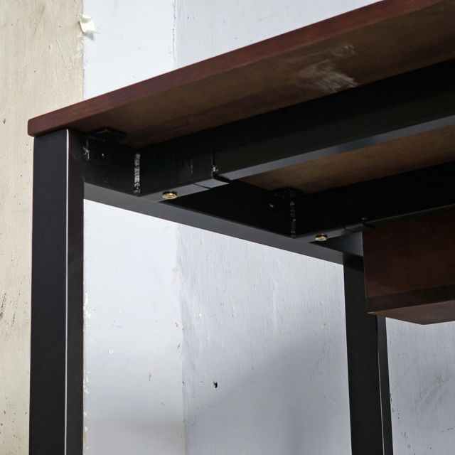 Bàn làm việc có hộp điện 160x60cm gỗ cao su chân sắt Hệ Rectang HBRT127