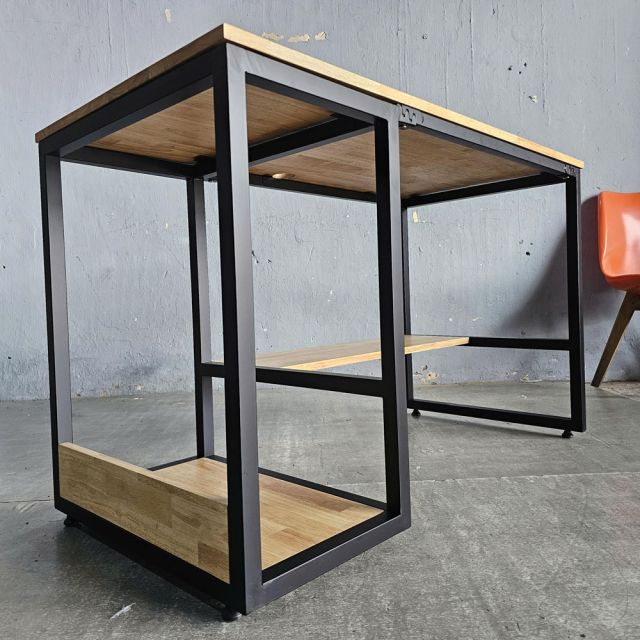 Bàn làm việc có ngăn kệ để CPU 120x60cm gỗ cao su COD68066