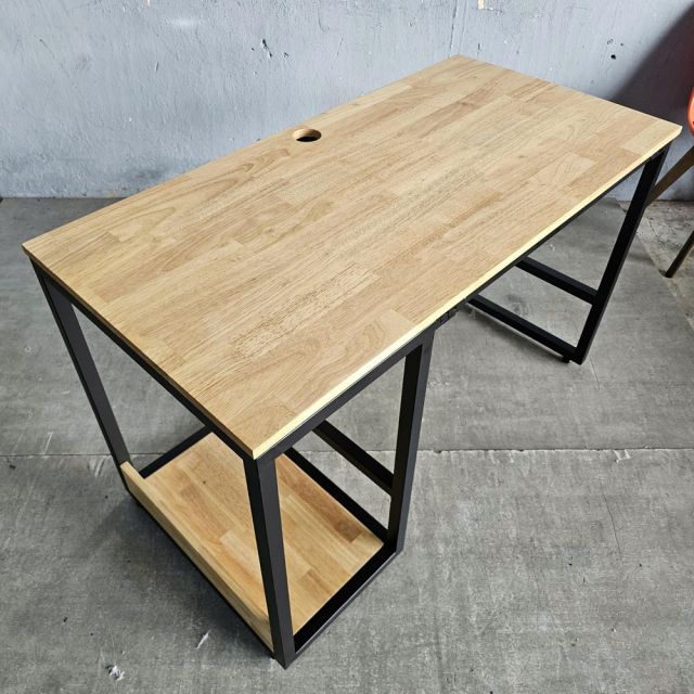 Bàn làm việc có ngăn kệ để CPU 120x60cm gỗ cao su COD68066