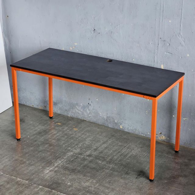 Bàn làm việc 140x60cm gỗ cao su chân sắt Hệ Minimal HBMN051