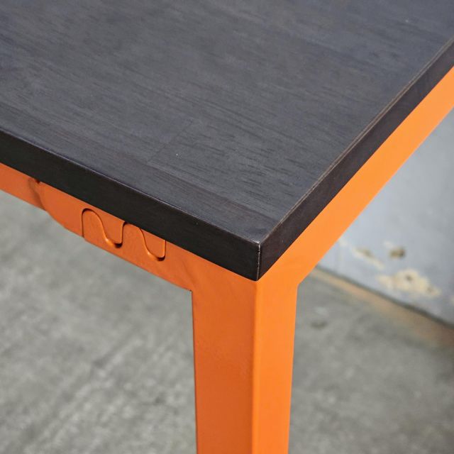 Bàn làm việc 140x60cm gỗ cao su chân sắt Hệ Minimal HBMN051