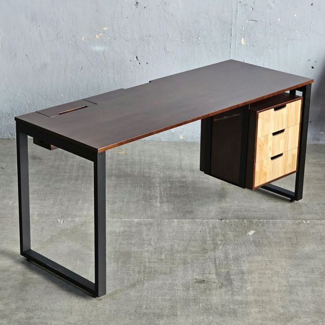 Bàn làm việc có ngăn tủ 160x60cm gỗ cao su chân sắt Hệ Rectang HBRT128