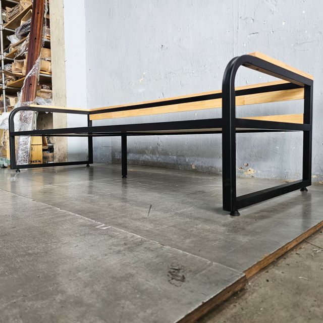 Ghế băng dài 190x70cm gỗ cao su GBD073