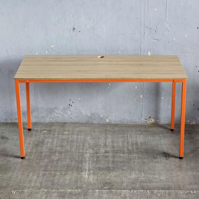Bàn làm việc 140x70cm gỗ plywood chân sắt Hệ Minimal HBMN049