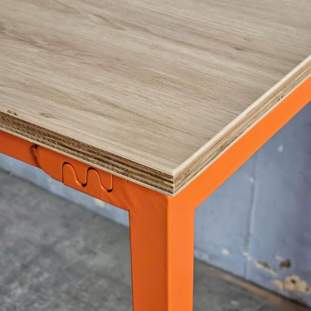 Bàn làm việc 140x70cm gỗ plywood chân sắt Hệ Minimal HBMN049