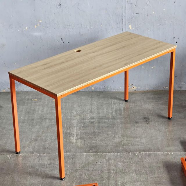 Bàn làm việc 140x70cm gỗ plywood chân sắt Hệ Minimal HBMN049