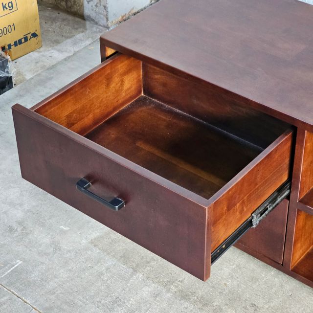 Kệ tivi 150x40x55cm gỗ cao su KTV68034