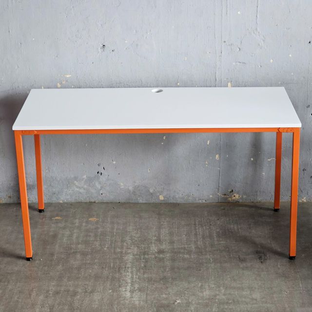 Bàn làm việc 140x70cm gỗ plywood chân sắt Hệ Minimal HBMN050