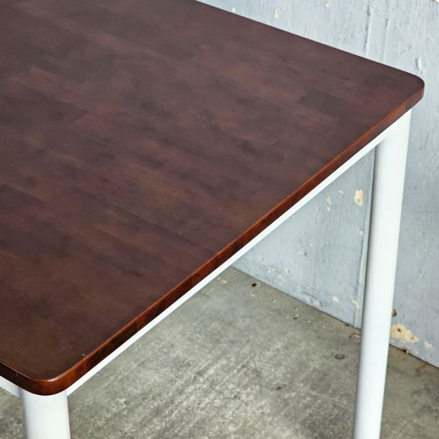 Bàn làm việc 120x70cm gỗ cao su hệ OMA HBOM015