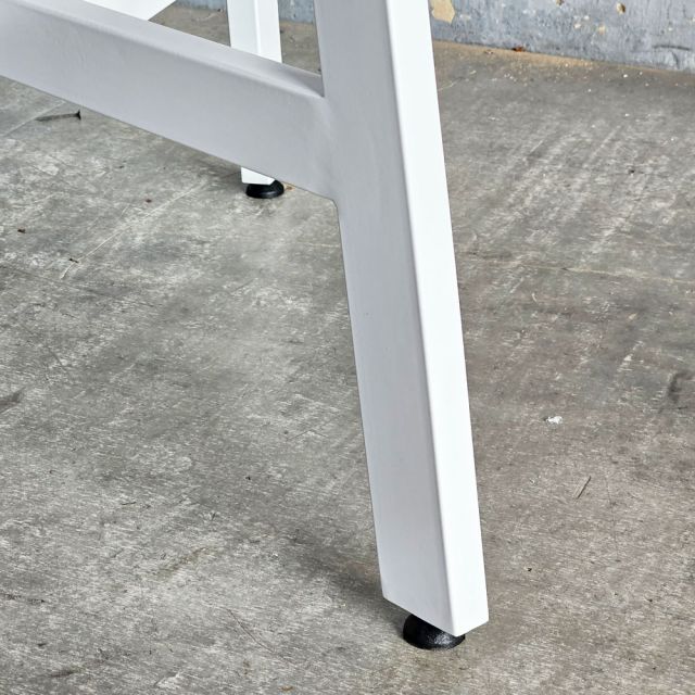 Bàn ăn tròn 100x100cm gỗ tràm chân sắt BA68306