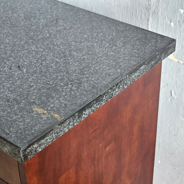 Bàn đảo bếp 80x50x87cm gỗ cao su mặt đá KISL010