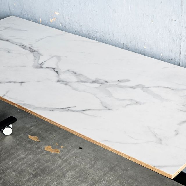 Bàn đào tạo di động gấp gọn 160x70cm gỗ plywood vân đá SPD68257