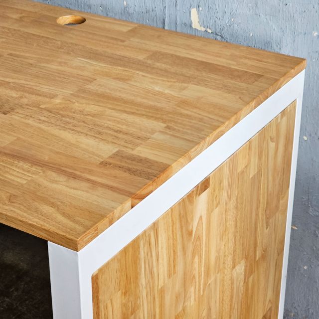 Bàn góc L liền kệ 130x140x110cm gỗ cao su CD68045