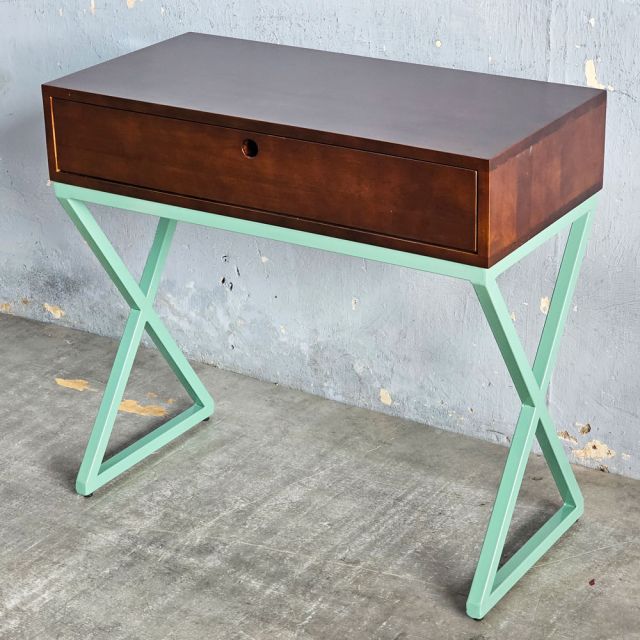 Bàn trang điểm có hộc kéo chân sắt hệ Xconcept BTD68038