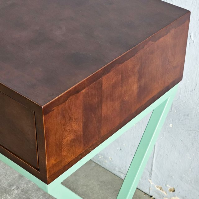 Bàn trang điểm có hộc kéo chân sắt hệ Xconcept BTD68038