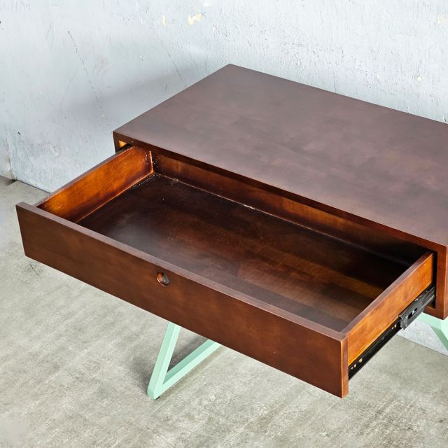 Bàn trang điểm có hộc kéo chân sắt hệ Xconcept BTD68038