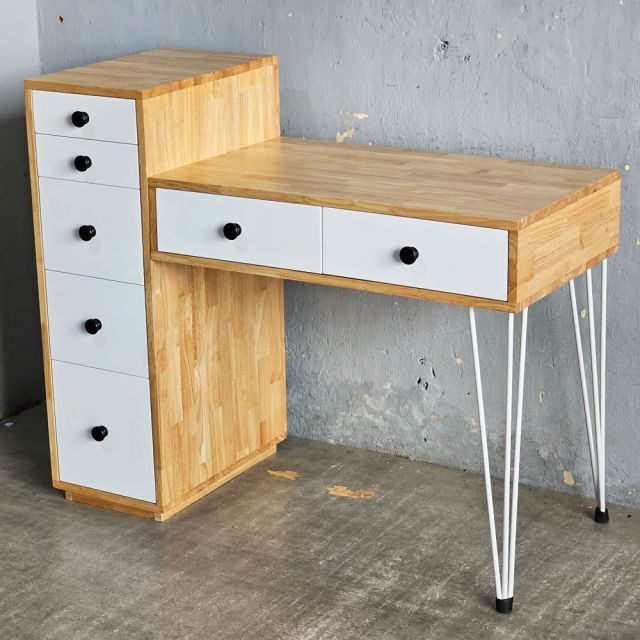 Bàn trang điểm chân tủ 110x50cm gỗ cao su BTD68081
