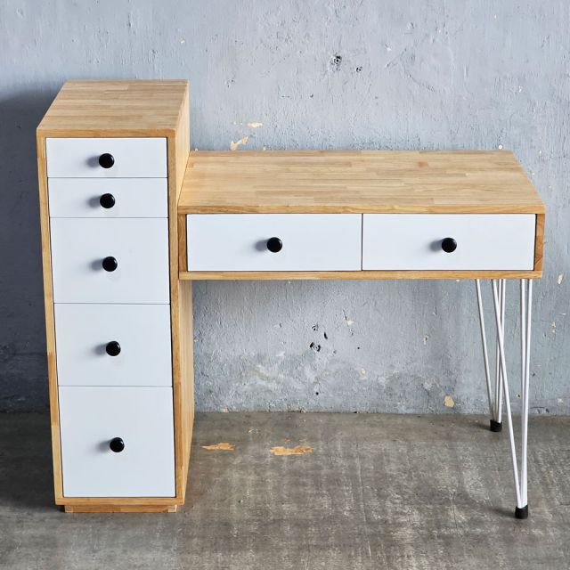 Bàn trang điểm chân tủ 110x50cm gỗ cao su BTD68081