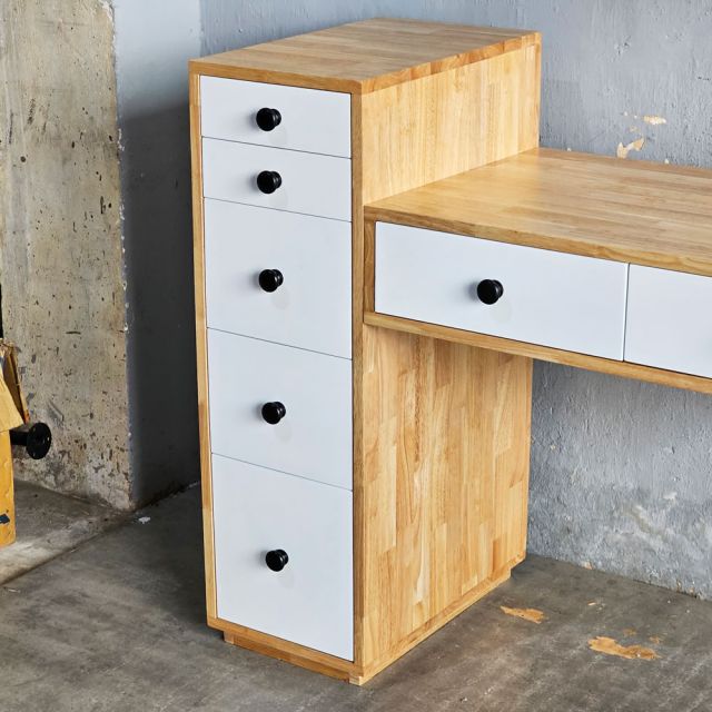 Bàn trang điểm chân tủ 110x50cm gỗ cao su BTD68081