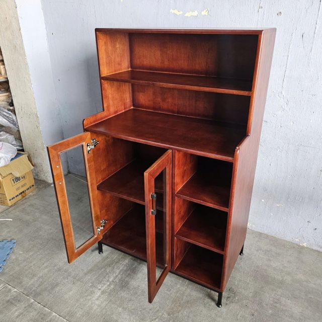 Tủ phòng ăn cửa kính 88x48x130cm gỗ cao su khung chân sắt TPA023