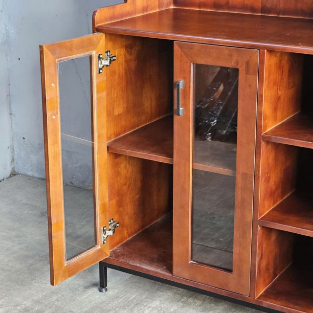 Tủ phòng ăn cửa kính 88x48x130cm gỗ cao su khung chân sắt TPA023