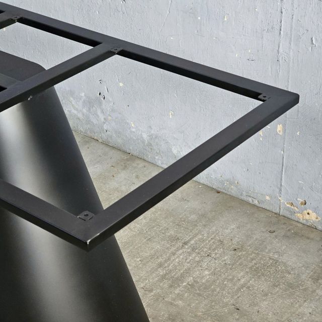 Chân bàn ăn cố định 160x60cm khung sắt CHB68106