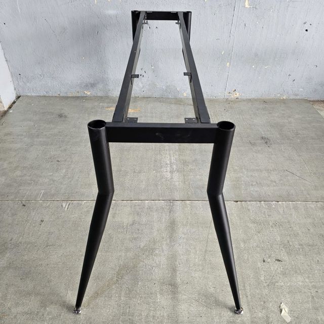 Chân sắt lắp ráp cho bàn 140x60cm sơn tĩnh điện CHB68099
