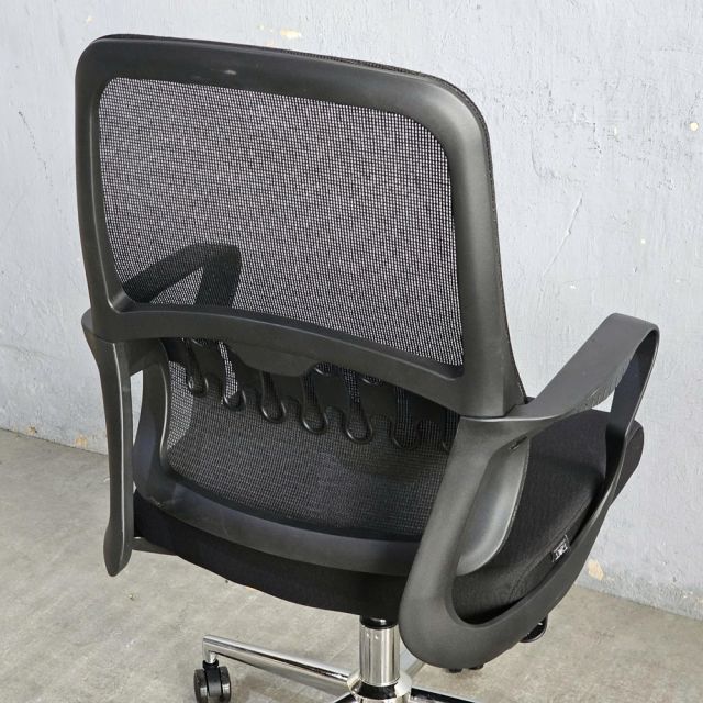 Ghế xoay văn phòng lưng lưới nệm bọc vải GAK824