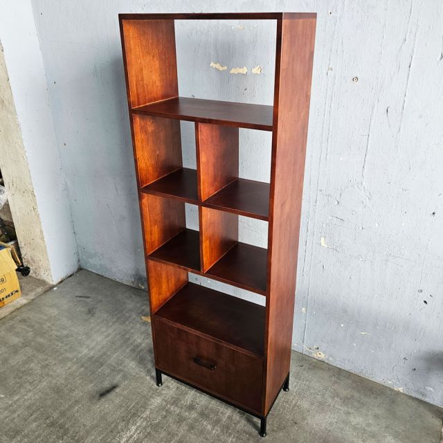 Kệ trang trí 60x30x170cm gỗ cao su KTT68061