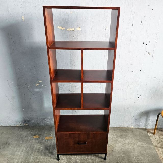 Kệ trang trí 60x30x170cm gỗ cao su KTT68061