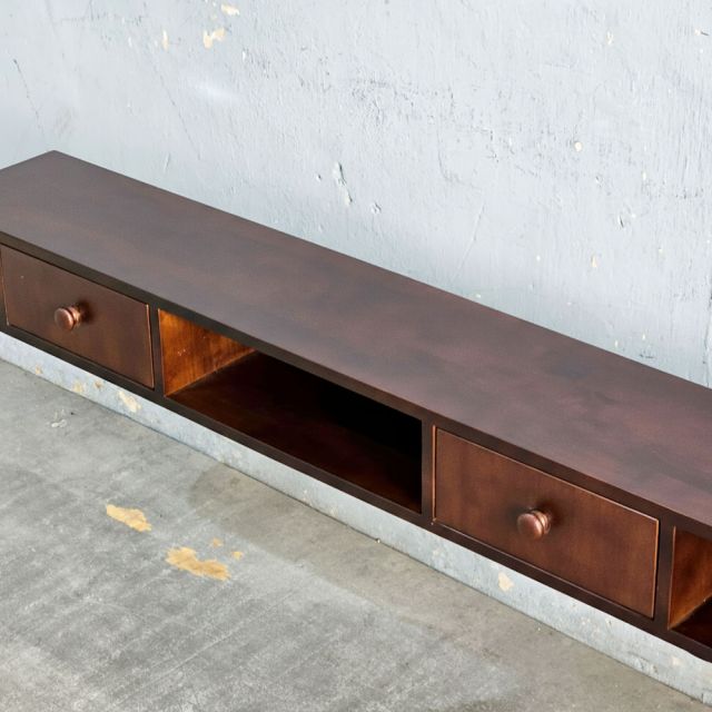 Kệ Tivi treo tường gỗ tự nhiên KTV68103