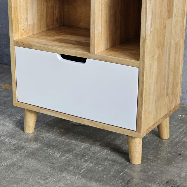 Tủ đầu giường 50x30x65cm gỗ cao su TDG68070