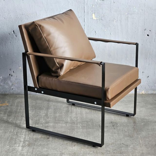 Ghế sofa đơn khung sắt nệm bọc da Si GSD68115