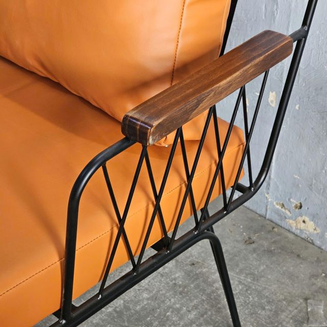 Ghế sofa băng 2 chỗ ngồi nệm simili khung sắt SFB68062