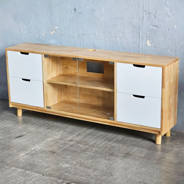 Kệ tủ TV 150x30x65cm gỗ cao su KTV68131