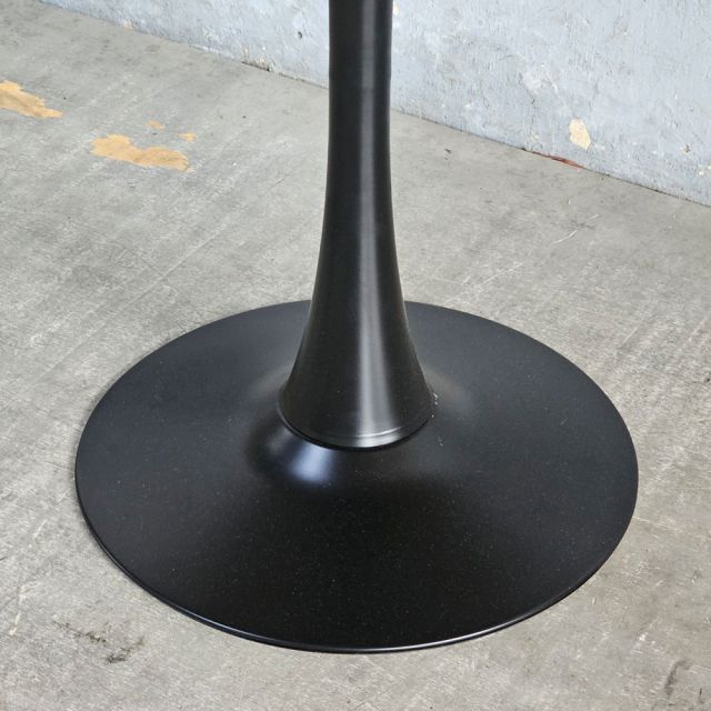 Bàn ăn tròn 100x100cm gỗ cao su chân Tulip BA68307