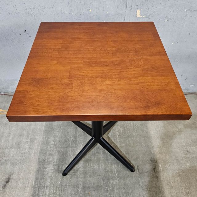 Bàn cafe vuông 60x60cm ghép mặt gỗ cao su CFD68288