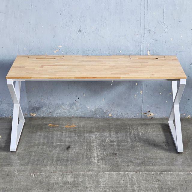 Bàn có hộp điện 160x70cm gỗ cao su XConcept ZD037