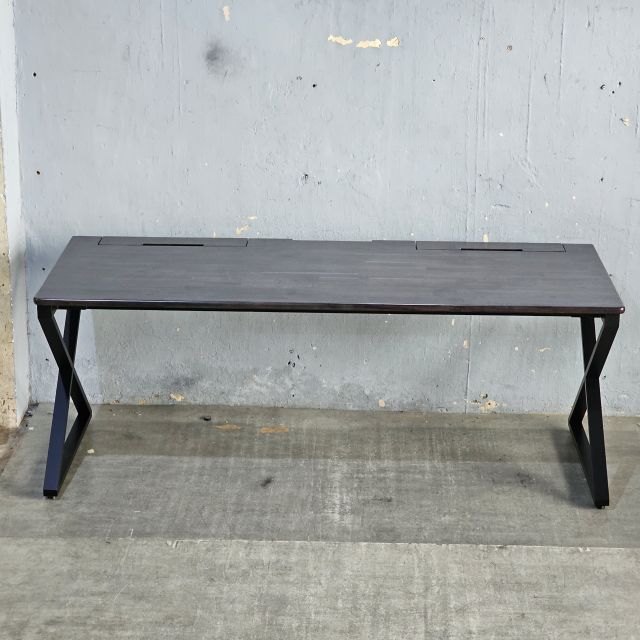 Bàn có hộp điện 200x80cm gỗ tràm chân chữ X ZD036