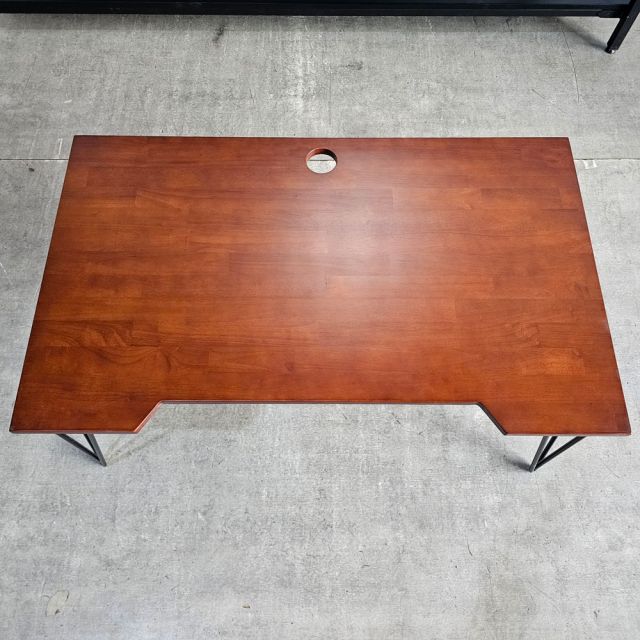 Bàn làm việc ngồi bệt 100x60cm gỗ cao su chân Hairpin SPD68258