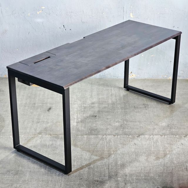 Bàn làm việc có hộp điện 160x60cm gỗ cao su chân sắt Hệ Rectang HBRT127