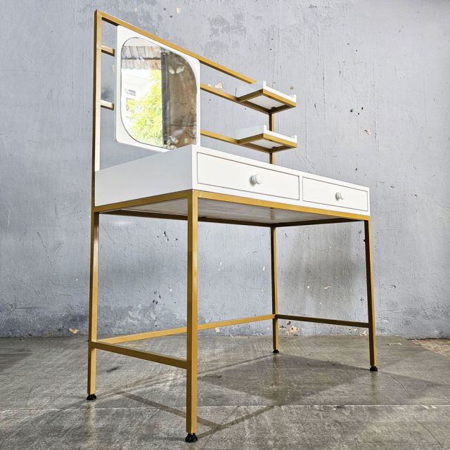 Bàn trang điểm có khay để đồ 100x50cm gỗ cao su BTD68082