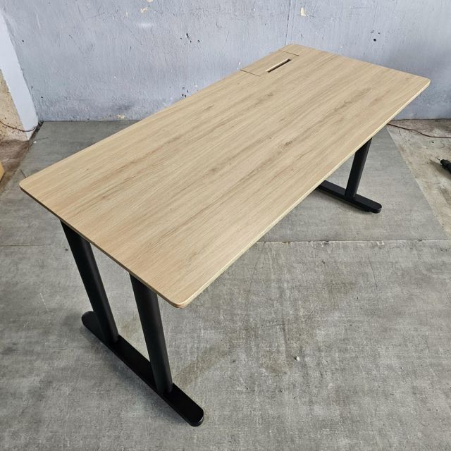 Bàn làm việc 150x70cm gỗ plywood hệ TIO HBTO047