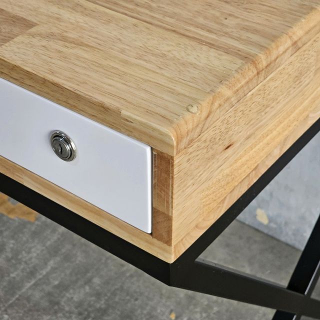 Bàn trang điểm 80x55cm gỗ cao su chân sắt hệ X BTD68082