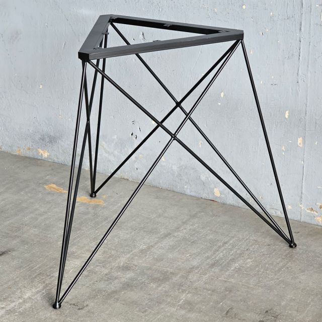 Chân bàn sắt sơn tĩnh điện CHB68108