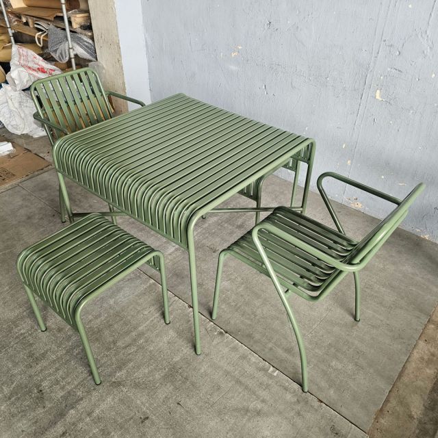 Combo bàn ghế ngoài trời sắt CBNT024