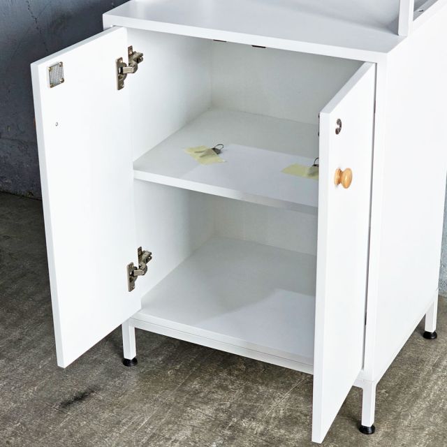 Kệ trang trí có tủ 56x40x180cm gỗ cao su KTT68063