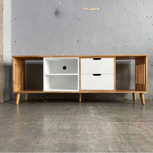 Kệ tivi HAPI 180x39cm gỗ cao su KTV68133