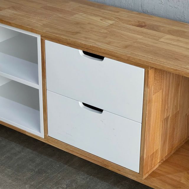 Kệ tivi HAPI 180x39cm gỗ cao su KTV68133