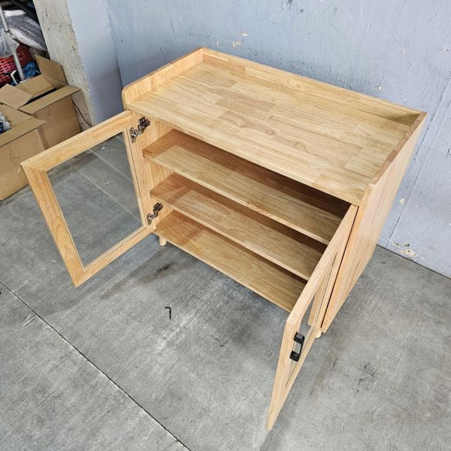 Tủ để đồ cửa kính 90x45x80cm gỗ cao su KTB68245